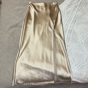 Windsor skirt with slit, color gold, size small.